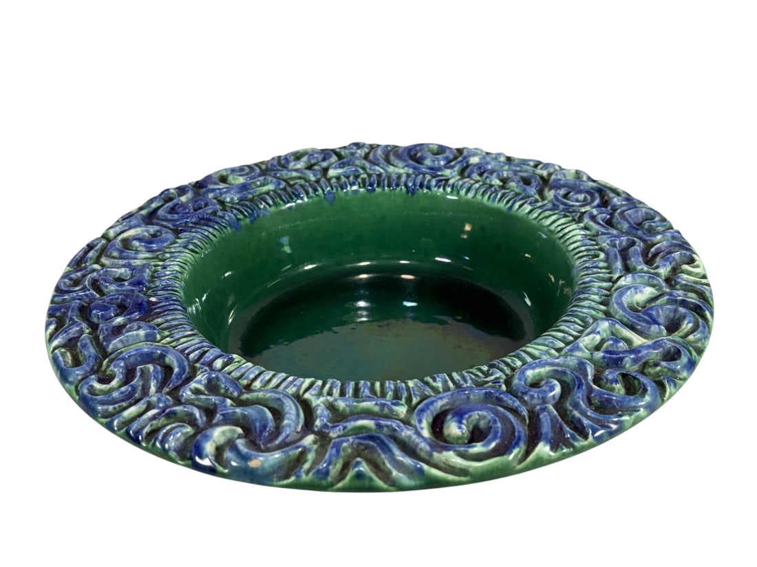 Haeger USA Green Blue Art Pottery Centerpiece Bowl: Haeger USA art pottery centerpiece bowl featuring a rich emerald green glazed interior and a raised blue and green scrollwork rim in a Mid-Century Modern style. Marked "Haeger 3068 USA" on the undersi