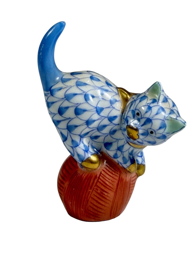 Herend Blue Fishnet Mini Kitten Porcelain Figure (1 of 5)