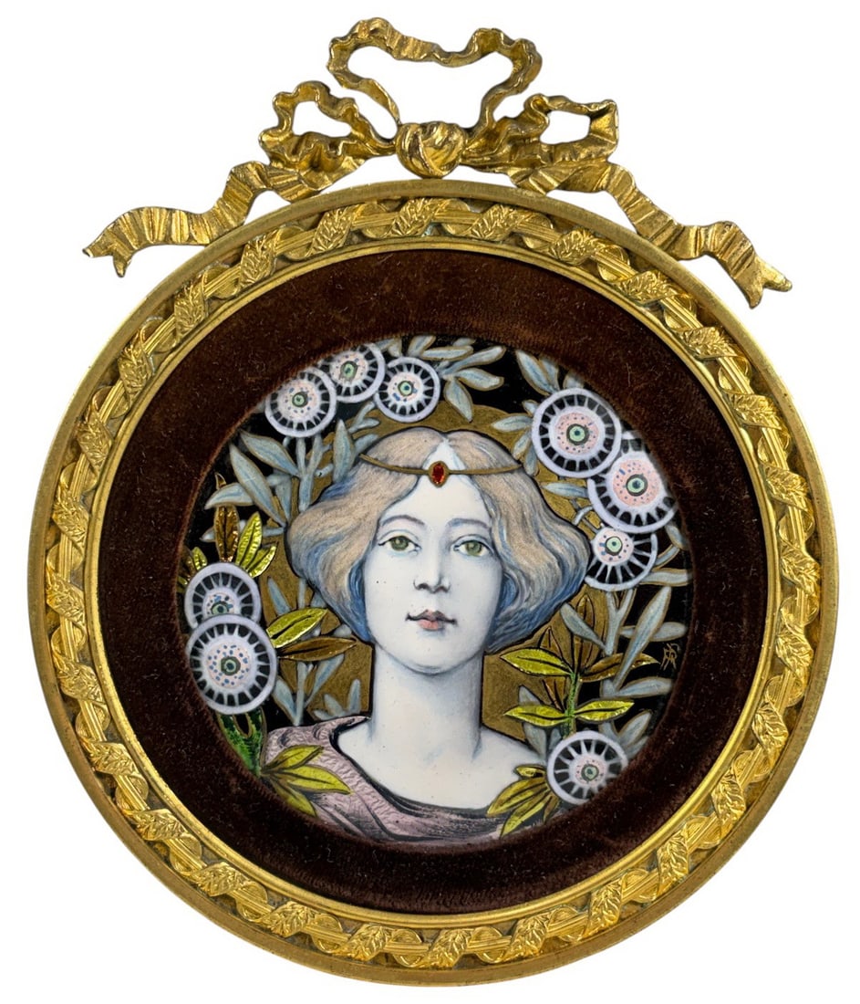 Limoges Enamel Portrait Gilt Bronze Round Frame (1 of 6)