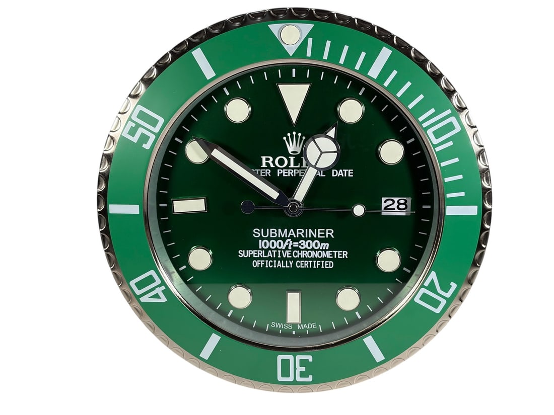 Submariner Style Dealer Display Wall Clock China (1 of 5)