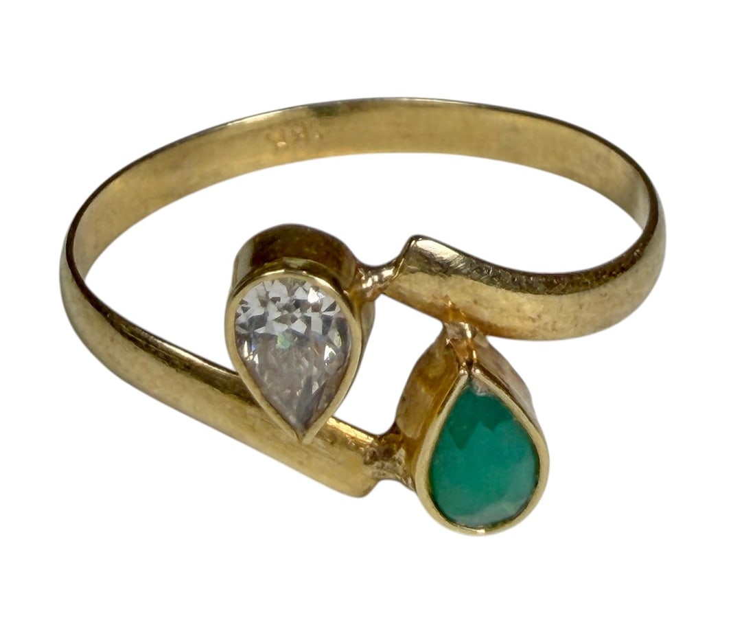14K Gold Ring with Green and Clear Stones Size 7 (1 of 4)