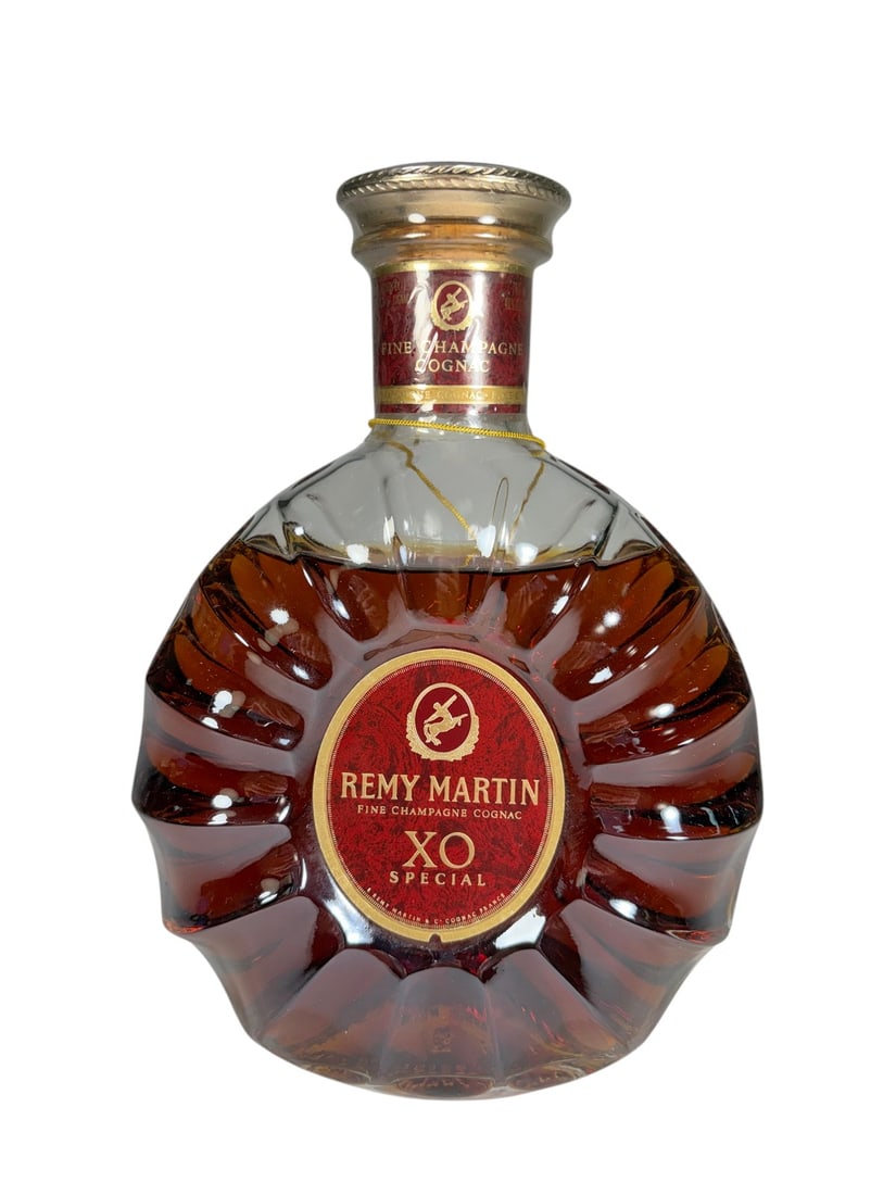 Remy Martin XO Special Fine Champagne Cognac Flask (1 of 7)
