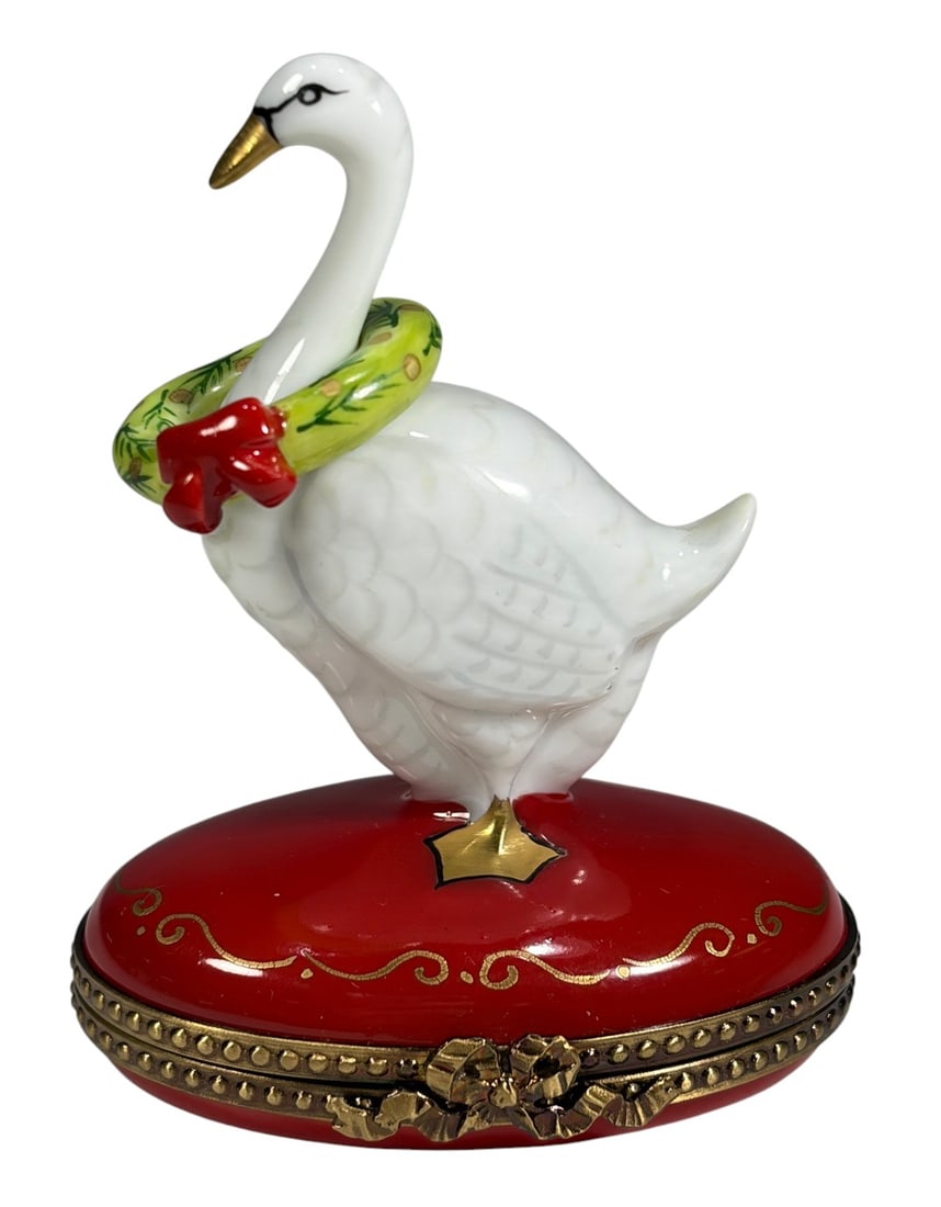 Limoges France Porcelain Swan Hinged Trinket Box (1 of 5)