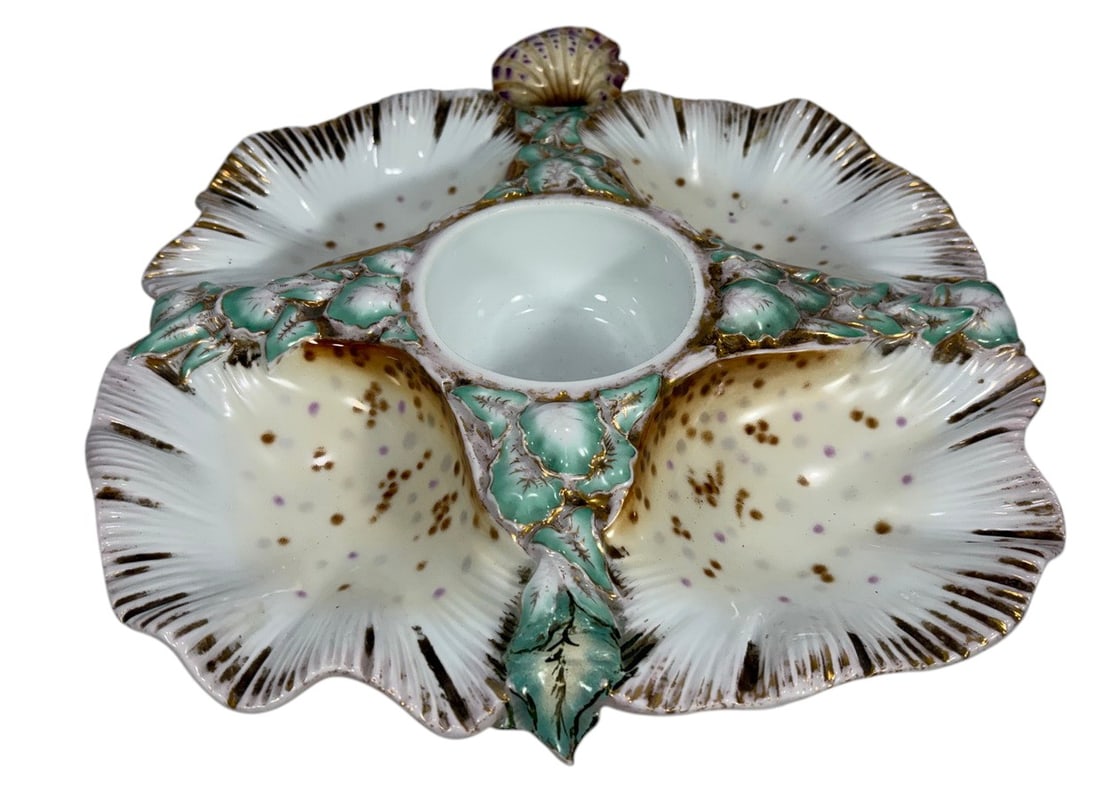 Porcelain Oyster Plate with Gilt Floral Decoration (1 of 6)