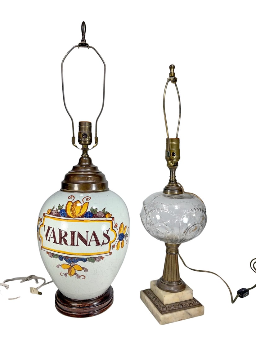 Vintage Table Lamps, Ceramic & Glass 2pc LOT: Two vintage table lamps, comprising a large ceramic lamp decorated with polychrome floral motifs and the word VARINAS, mounted with dark metal fittings and a wood-tone base, together with a clear