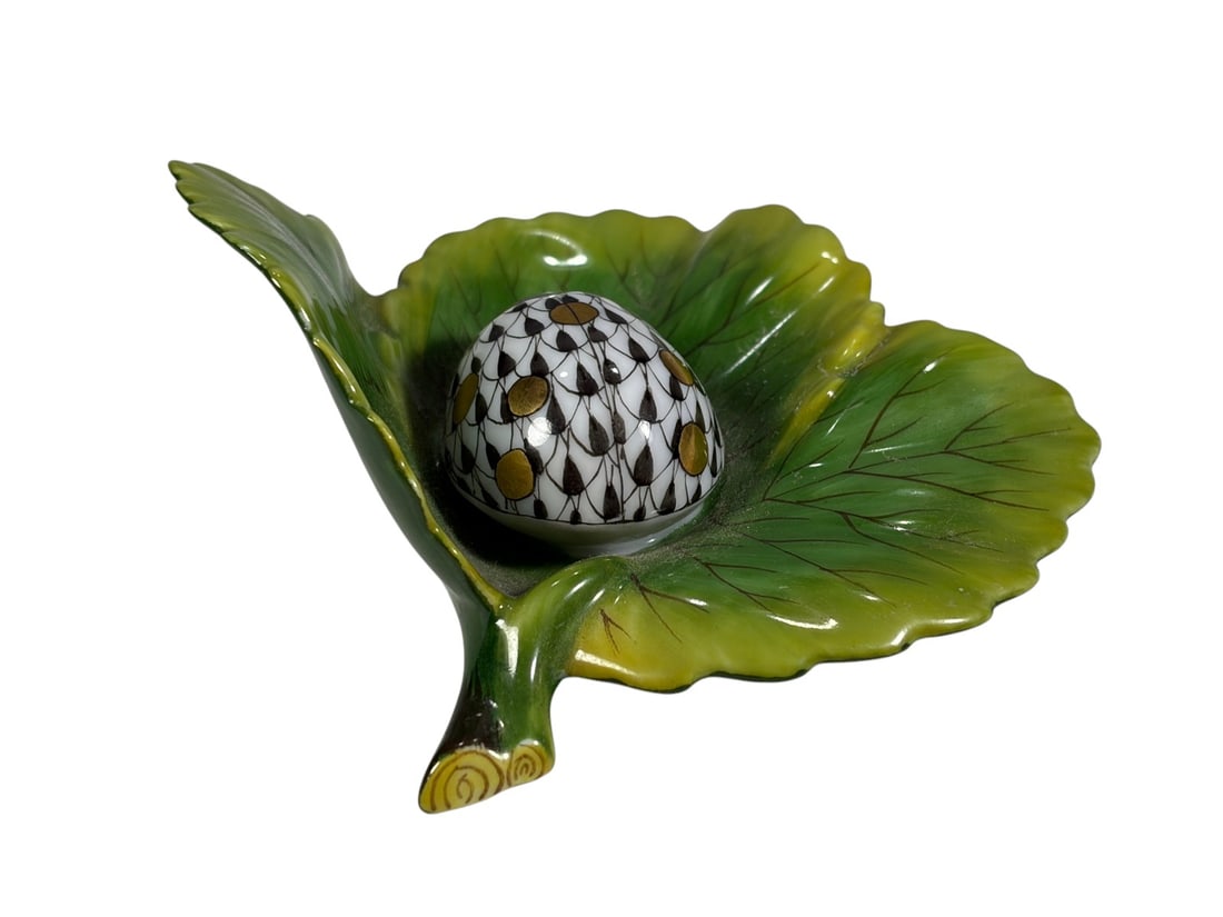 Herend First Edition Ladybug on Leaf Figurine - 2
