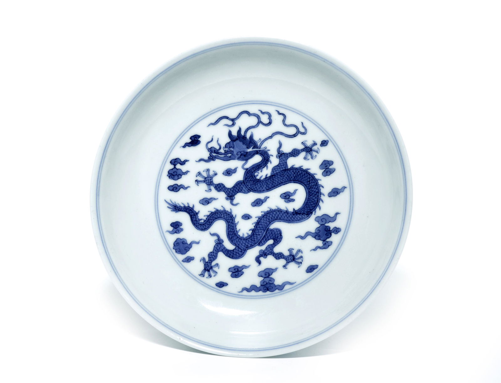 A Fine and Rare Blue and White "Dragon" Dish (1 of 9)