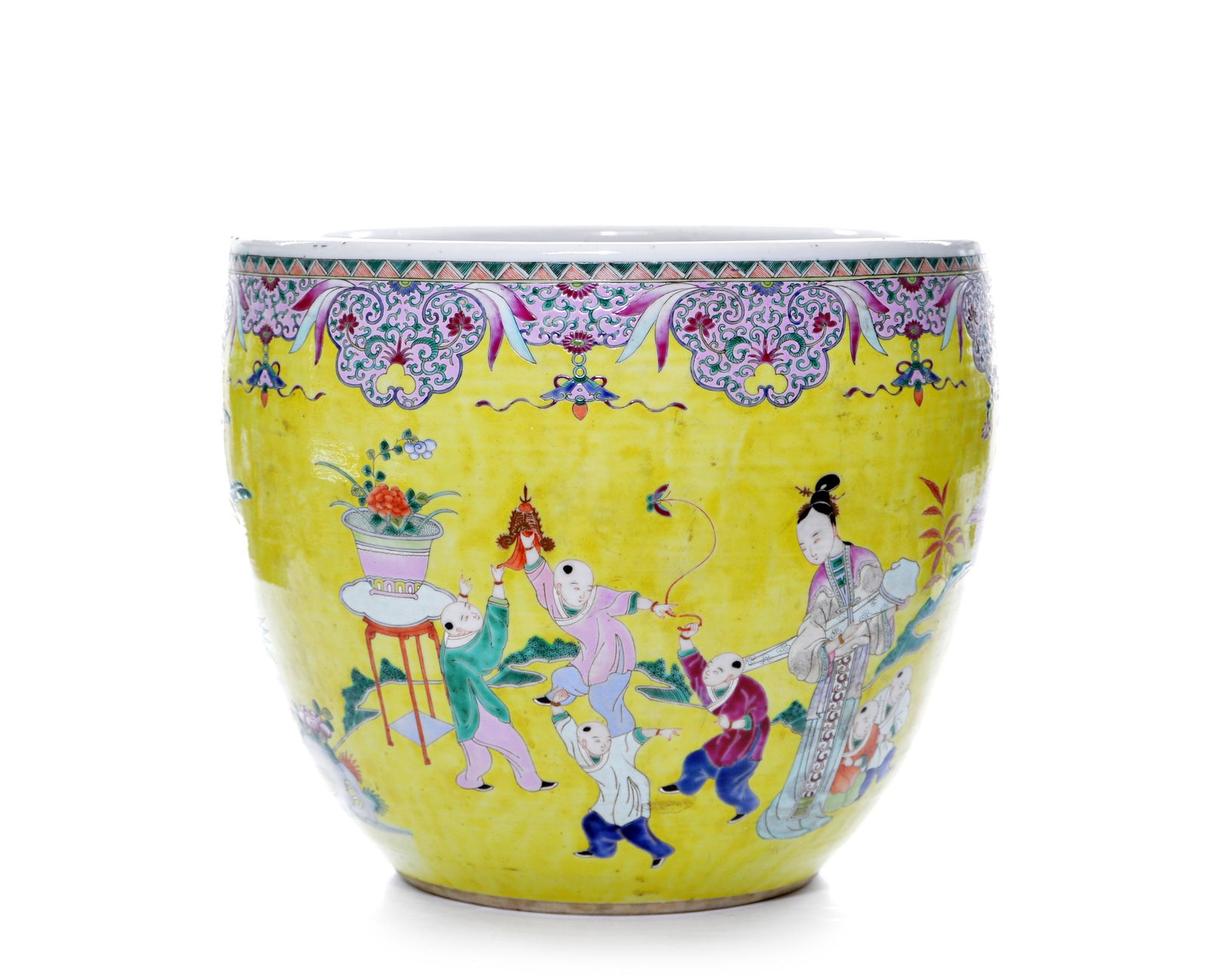 A Fine Chinese Yellow Fish bowl (1 of 15)