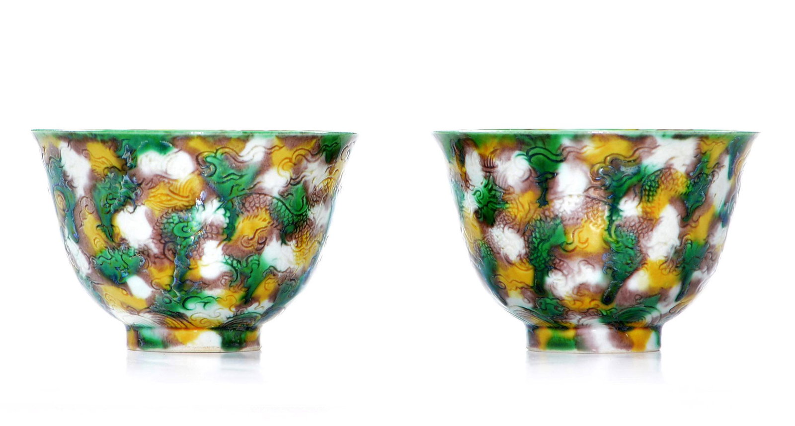 A Pair of Chinese 'Sancai' Tea Cups (1 of 9)