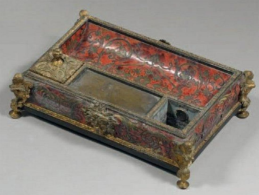 A Brass Ink Well (1 of 1)