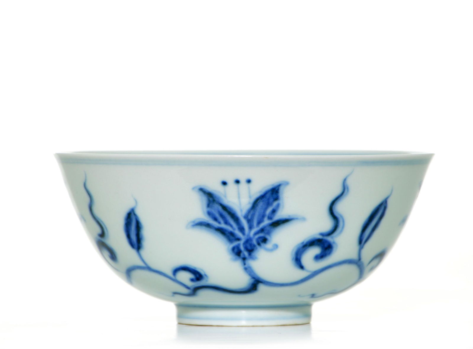 A Blue and White Chinese 'Palace' Bowl (1 of 16)