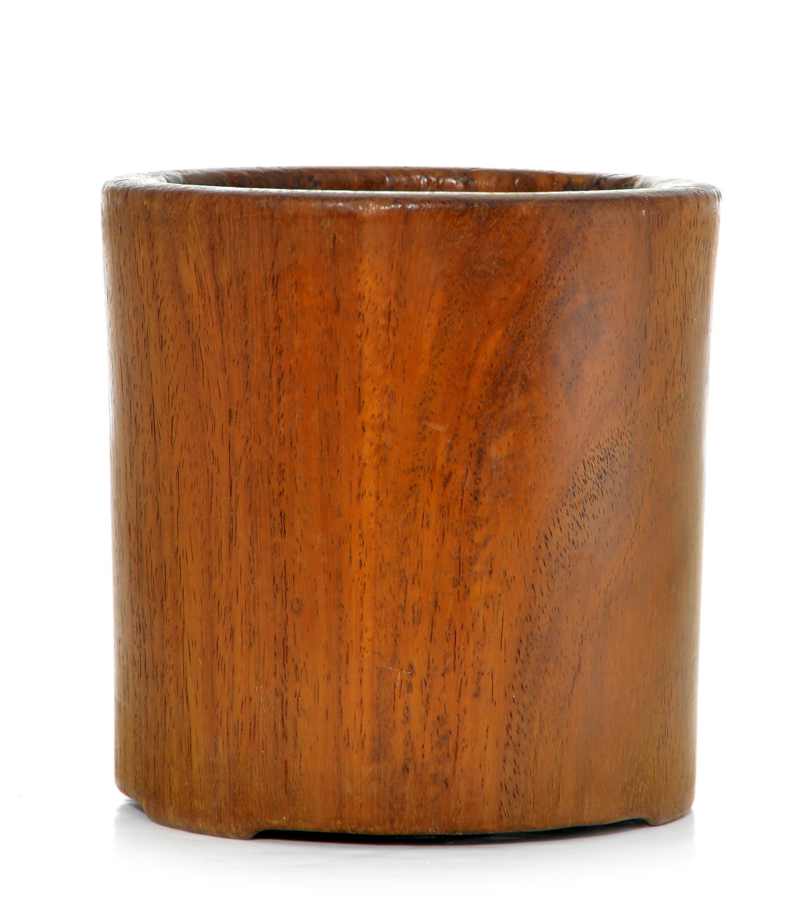 Chinese Wood Brush Pot: Qing dynasty. H: 6 in, D: 5 1/2 IN