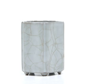 Chinese Guan-Type Brush Pot