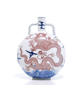 Rare Chinese Blue and White 'Dragon' Vase