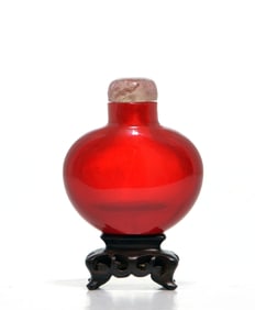 Chinese Cherry-Red Peking Glass Snuff Bottle