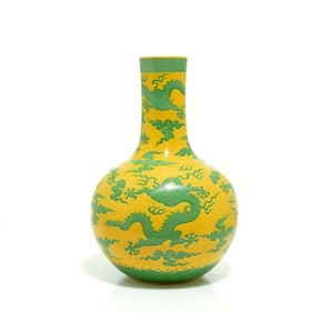 Large Green Enamel 'Dragon' Vase