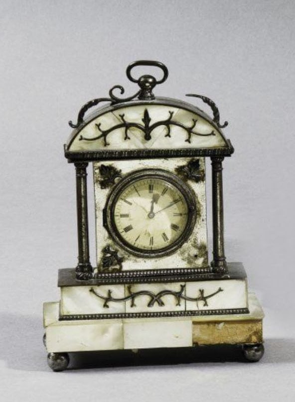 Bronze Clock: Marble inlays. H: 19 cm
