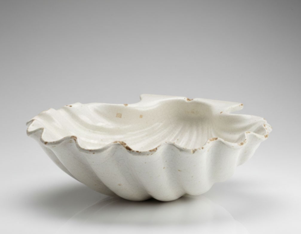 Ceramic Bowl: 19th century L: 20 cm