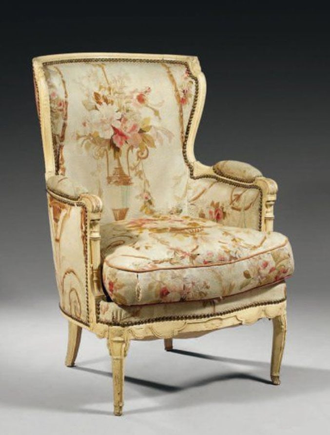 Armed Chair: H: 120 cm