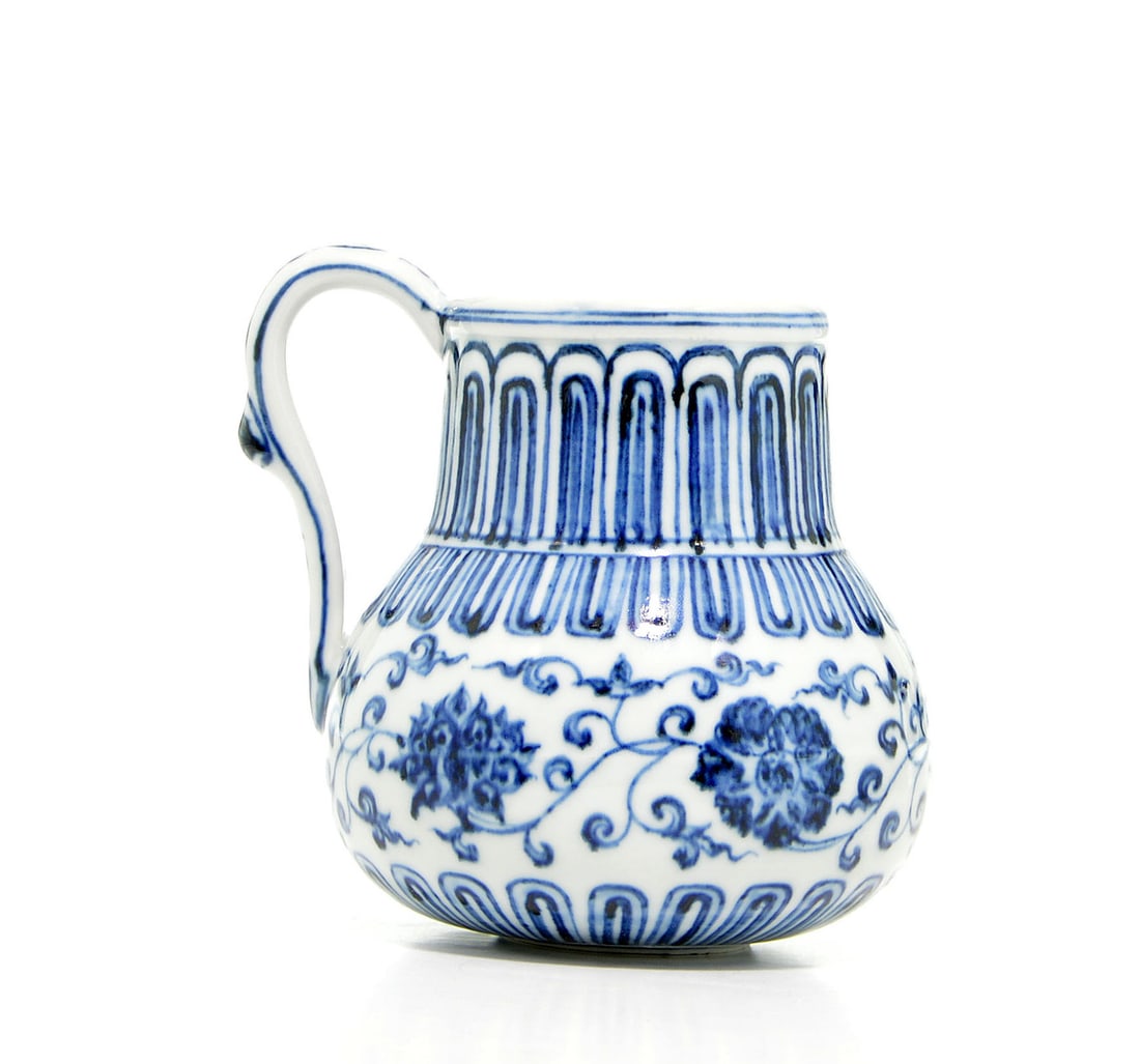 Rare Chinese Blue and White Tankard (1 of 18)