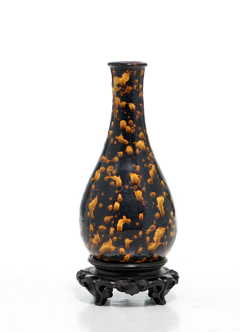 Very Rare Jizhou Tortoiseshell-Glazed Vase (1 of 19)