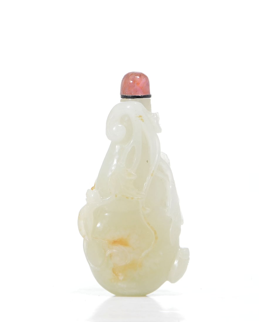 Very Fine Chinese Jade Snuff Bottle: Masterfully carved from a stone of consistent, translucent "mutton-fat" quality, maintaining a naturalistic, fruit-like form. The piece is expertly rendered as a ripening melon with an elegantly