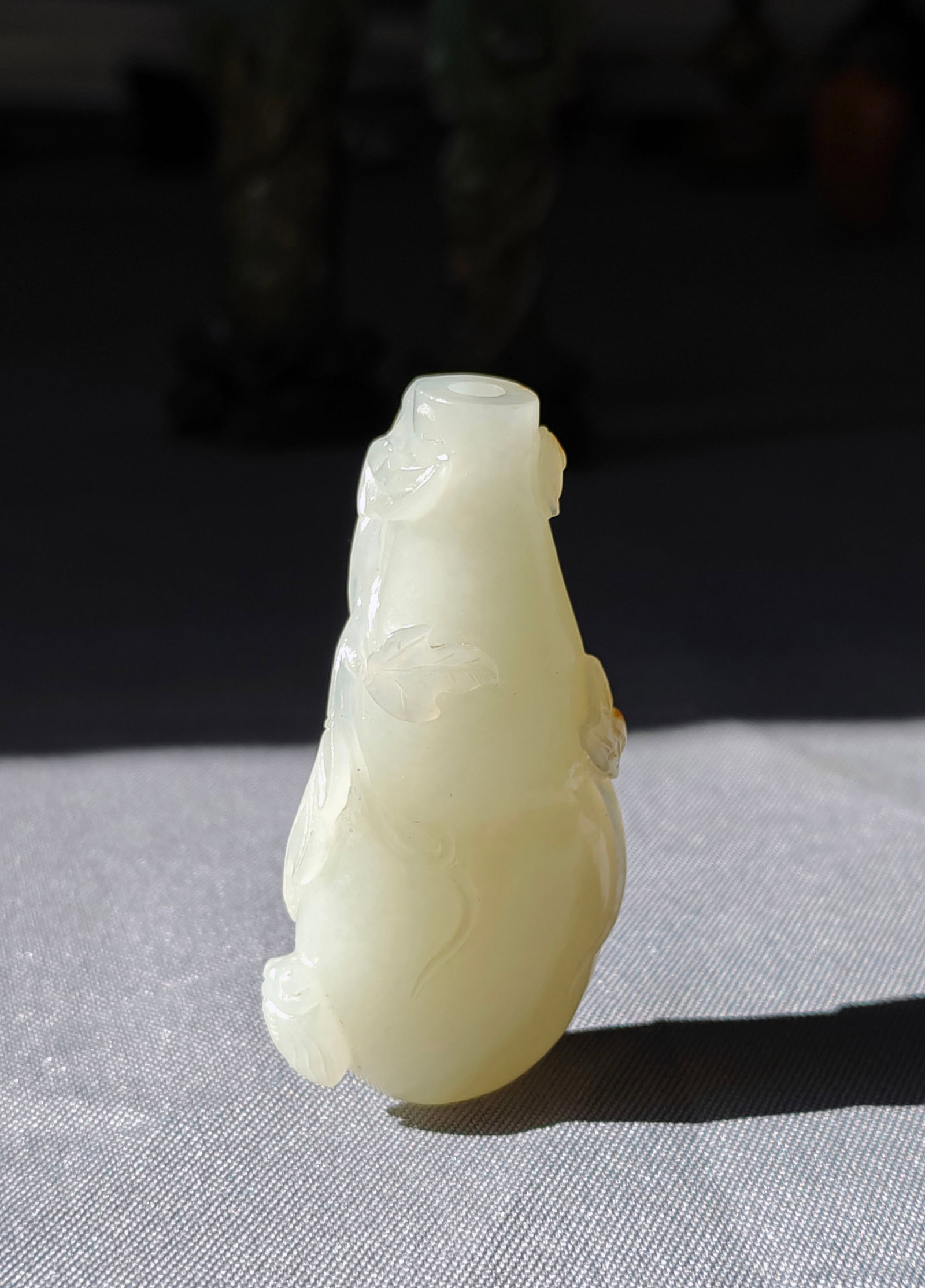 Very Fine Chinese Jade Snuff Bottle - 8