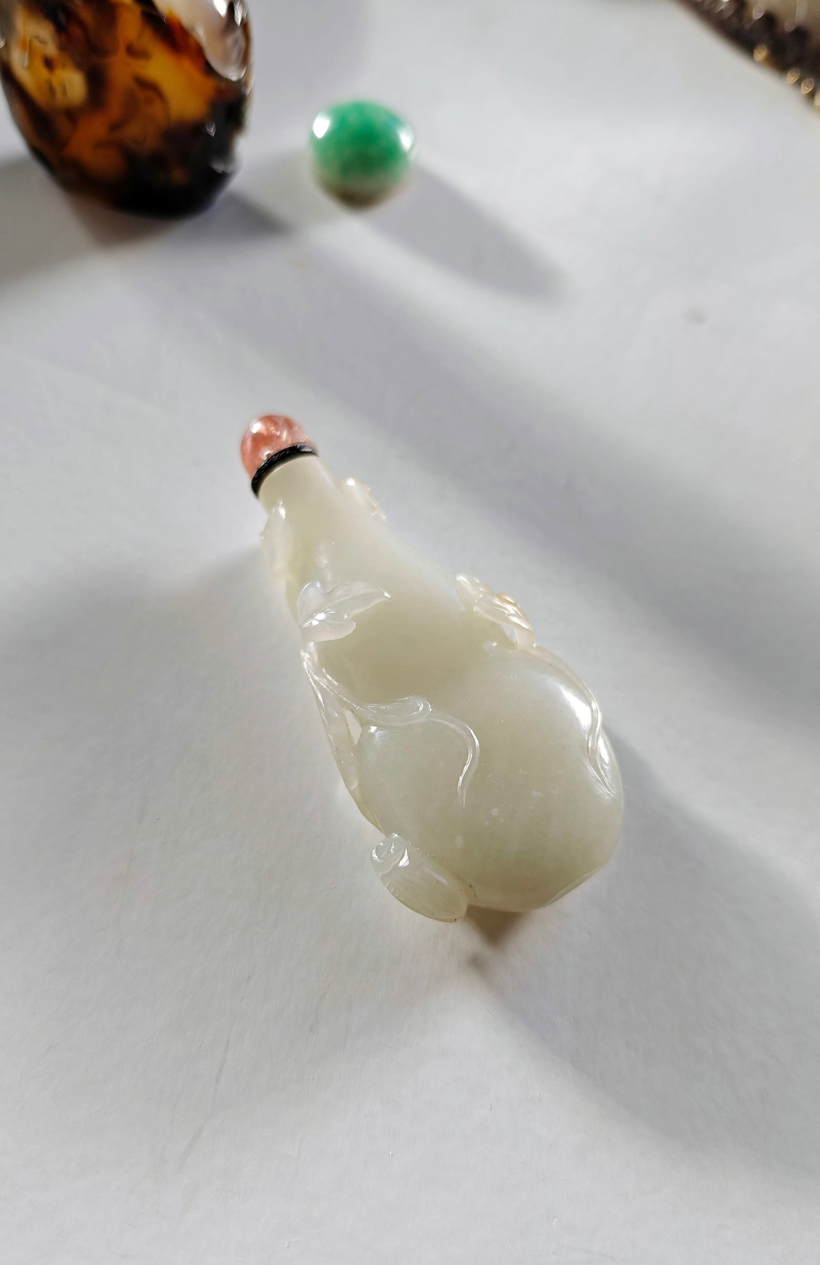 Very Fine Chinese Jade Snuff Bottle - 9