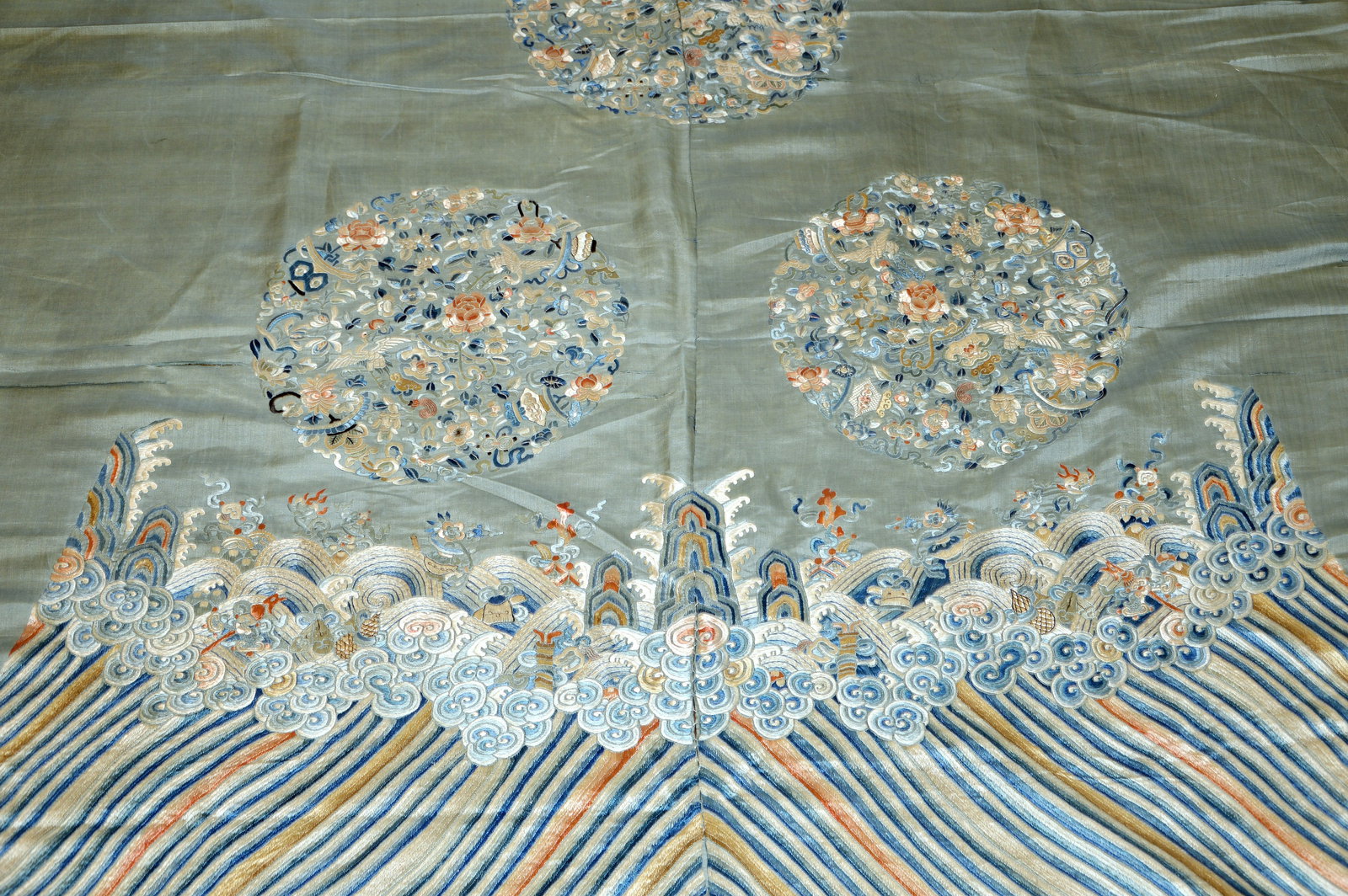 Fine Chinese Uncut Imperial Silk Court Robe - 9