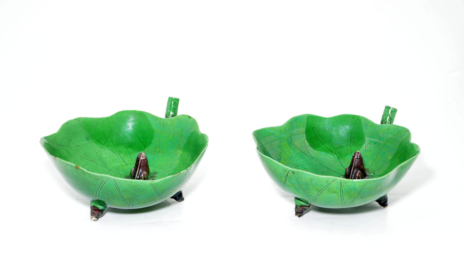 Pair of Chinese Kangxi Lotus Cups (1 of 19)