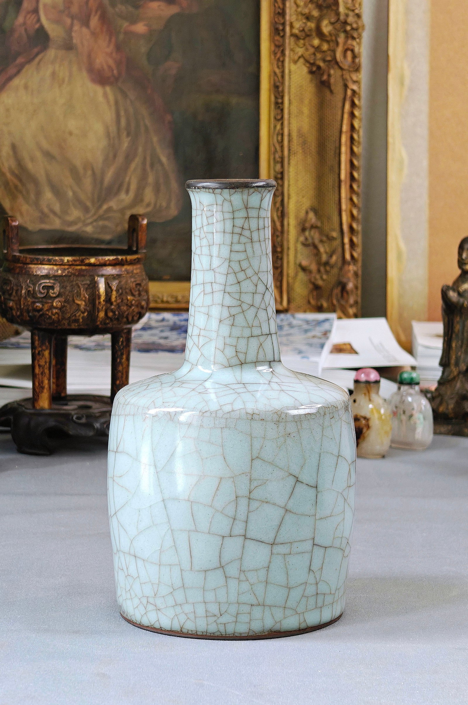 Chinese 'Guan-Type' Mallet Vase - 12