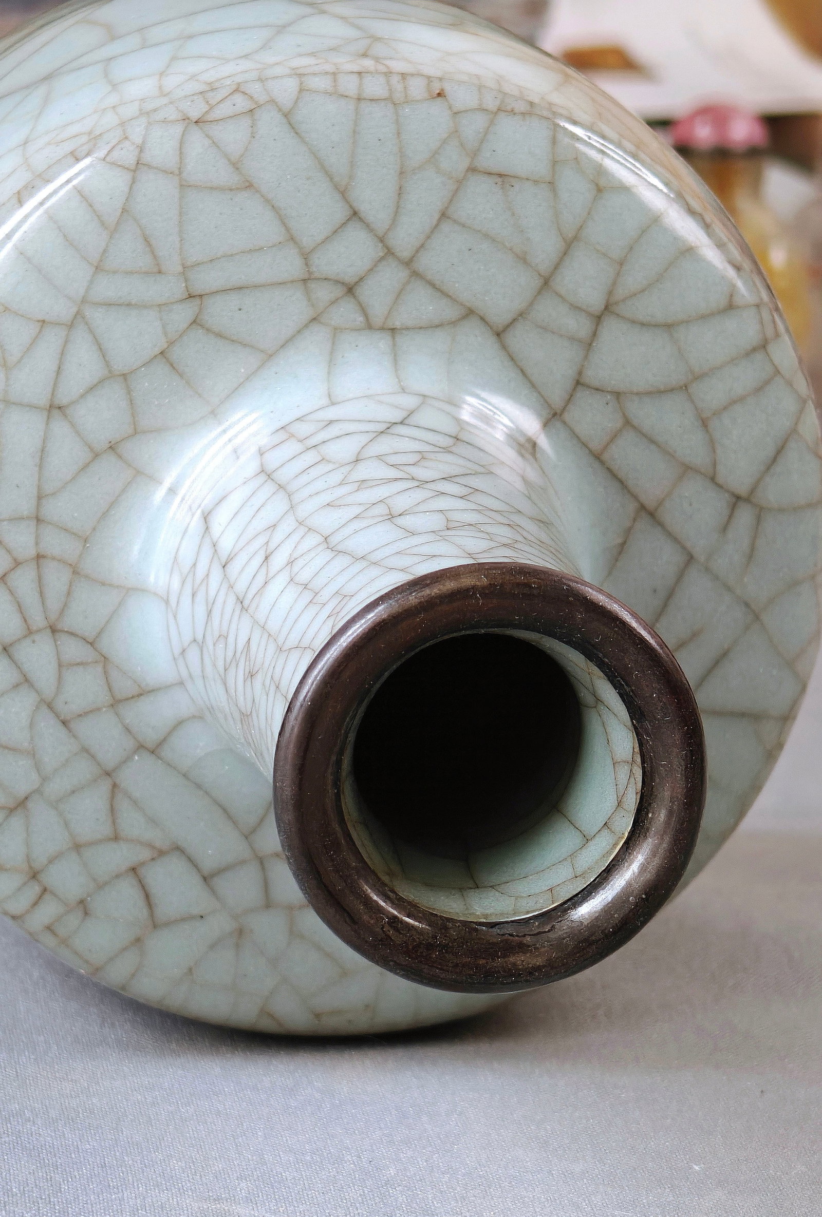 Chinese 'Guan-Type' Mallet Vase - 13