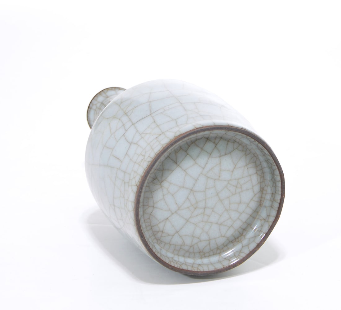 Chinese 'Guan-Type' Mallet Vase - 2