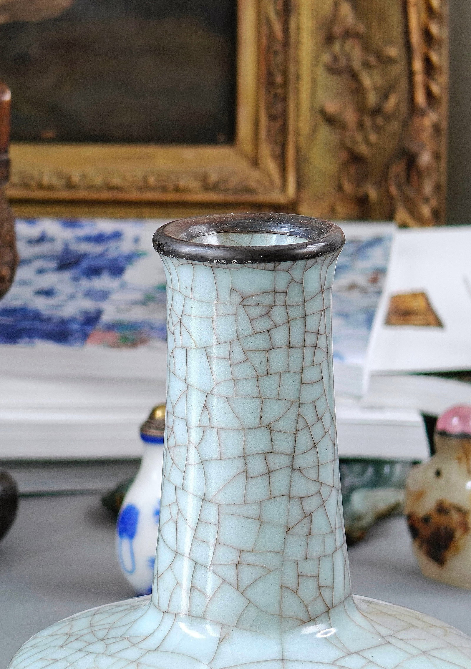 Chinese 'Guan-Type' Mallet Vase - 8