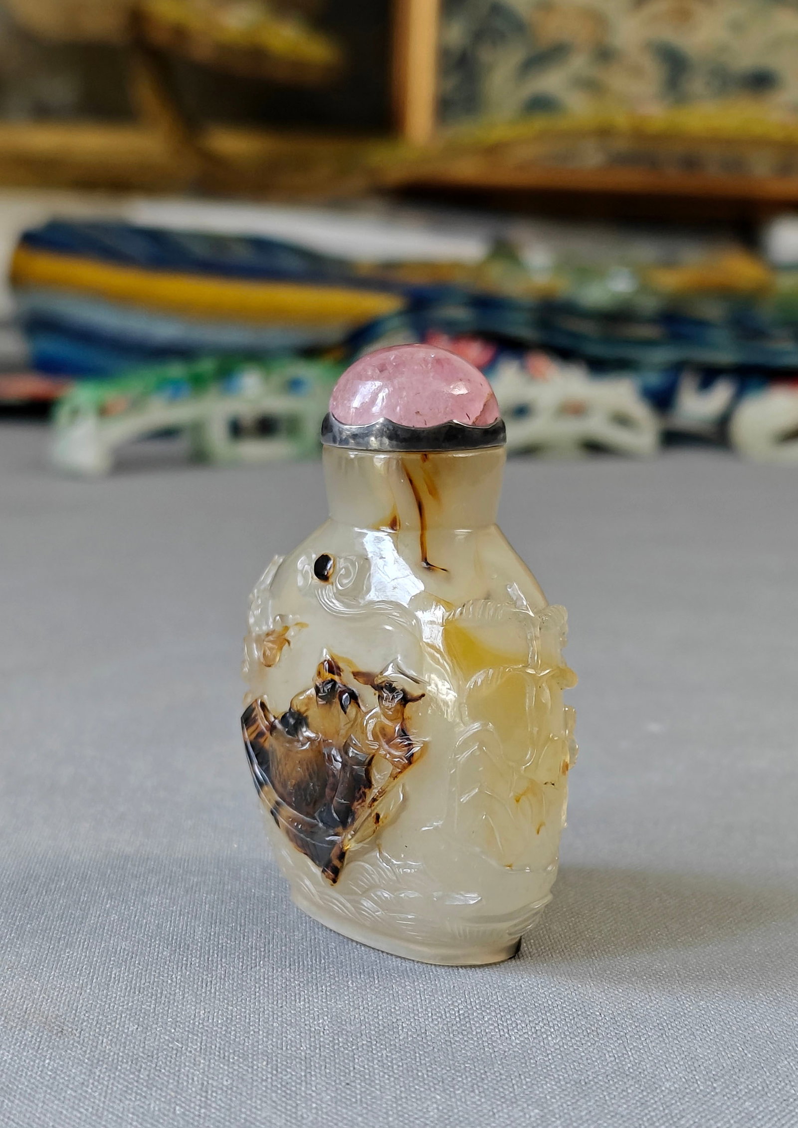Chinese Carved Agate Snuff Bottle - 11