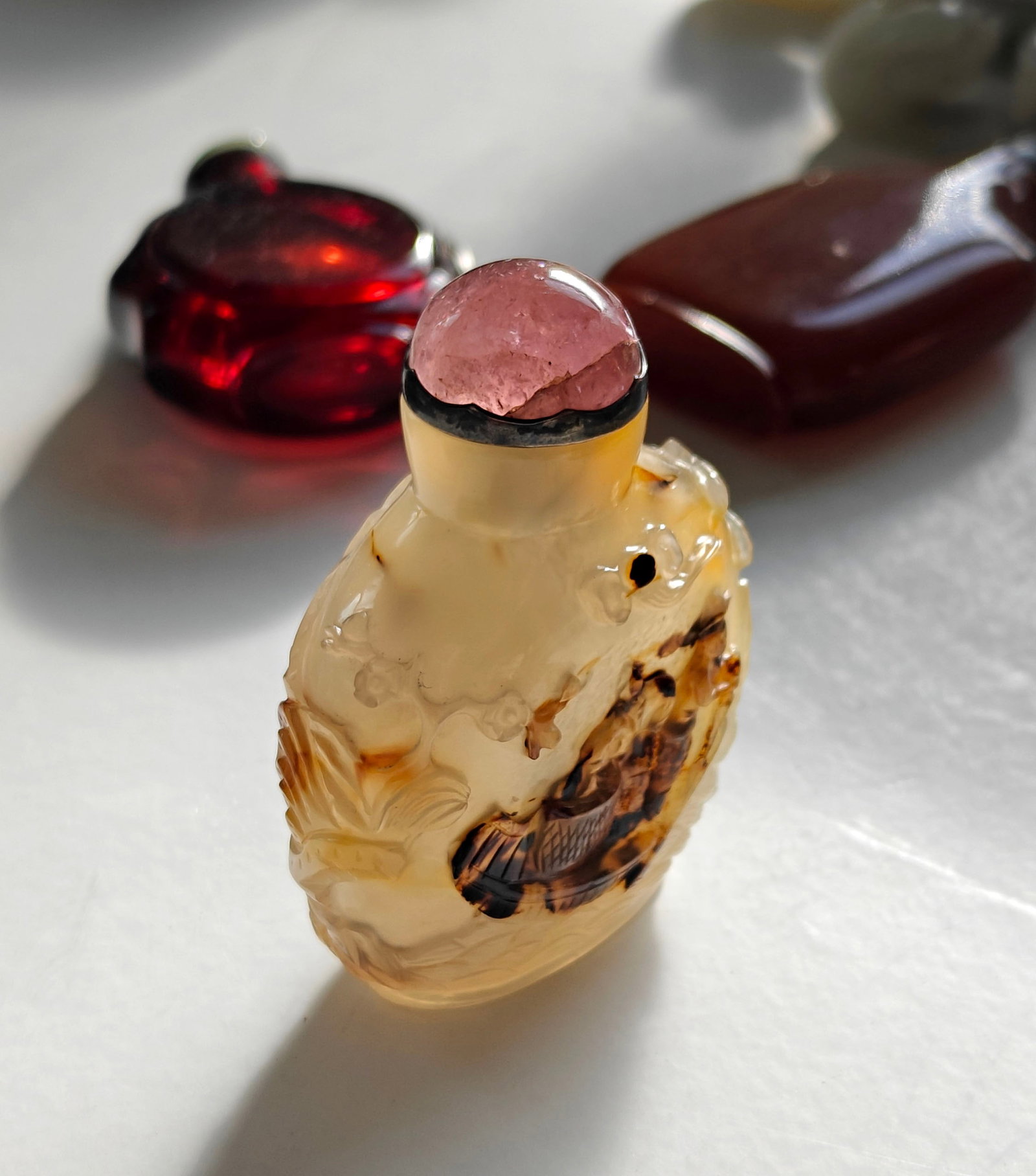 Chinese Carved Agate Snuff Bottle - 17