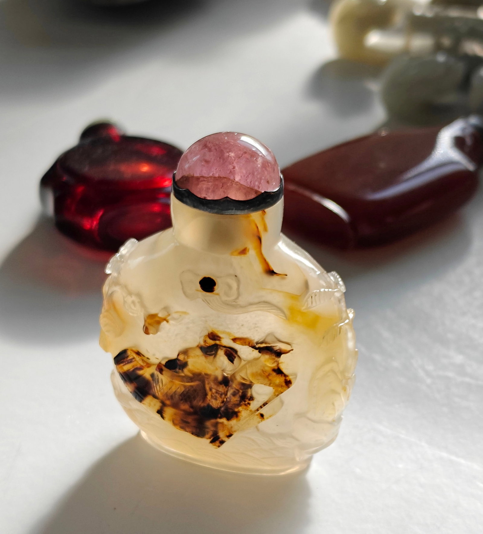 Chinese Carved Agate Snuff Bottle - 18