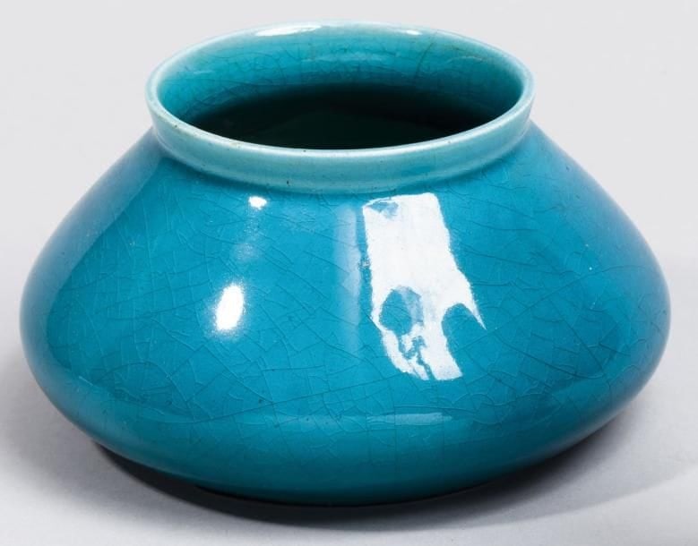 Blue-Glaze Porcelain Jar: 20th century D: 13 cm
