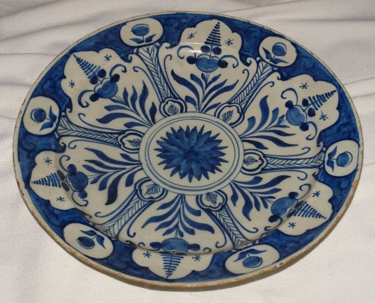 Ceramic Plate: D: 15 cm