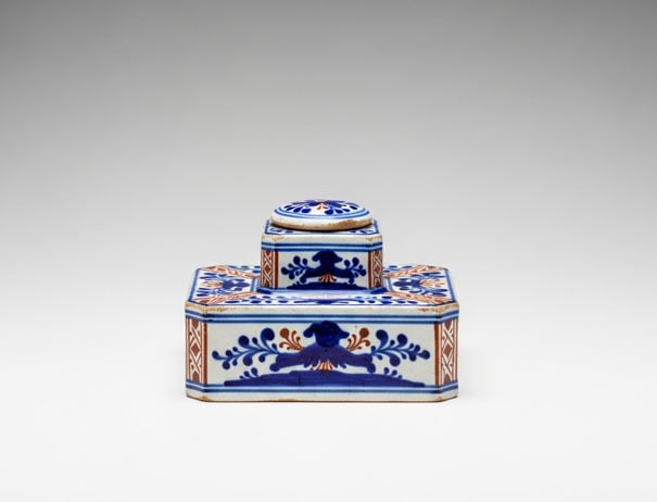 Porcelain Ink Box: L: 13 cm