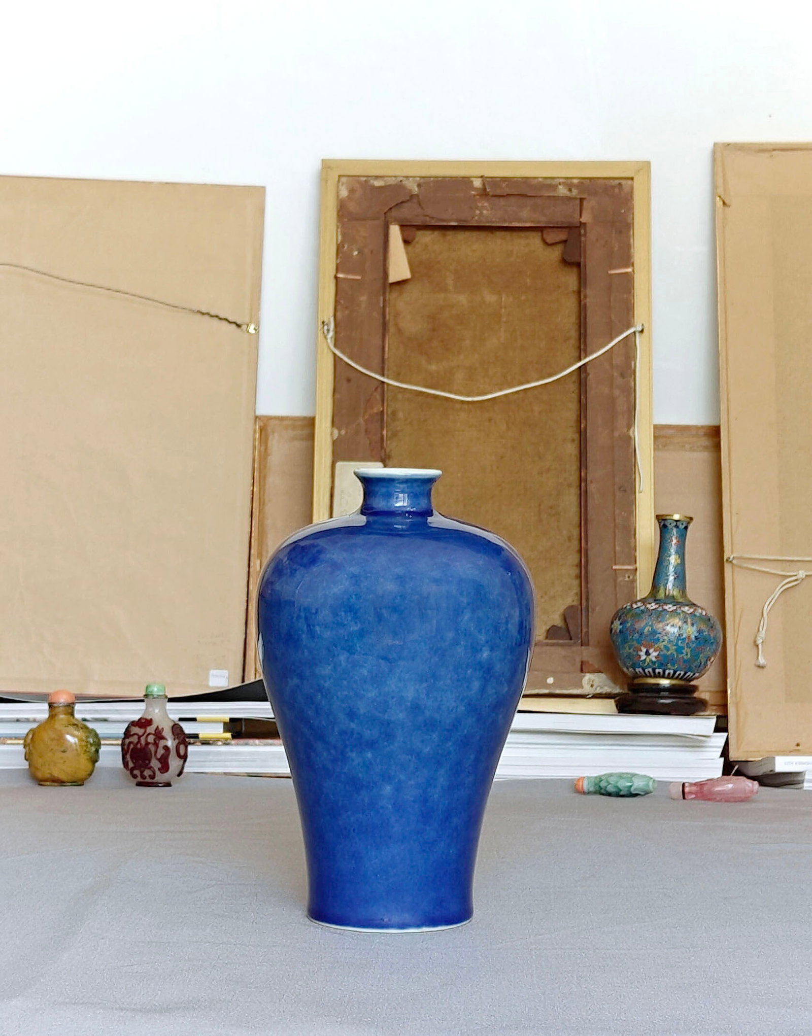Chinese Monochrome-Blue Vase - 5