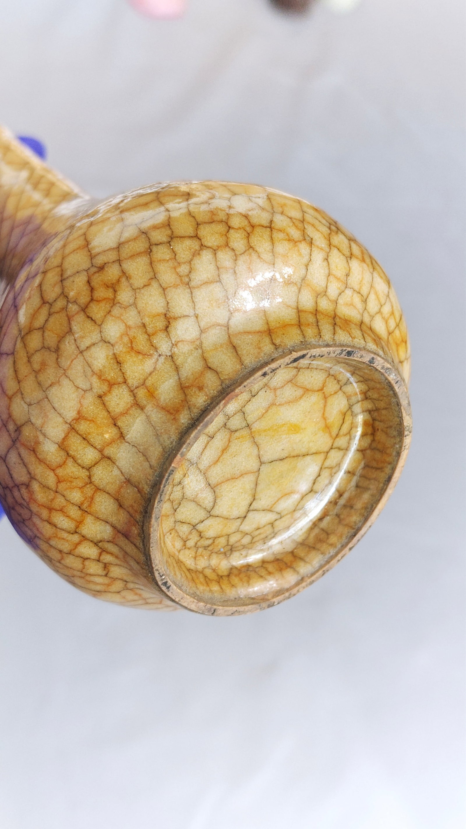 Fine Chinese Ge-Type Crackle-Glazed Vase - 9