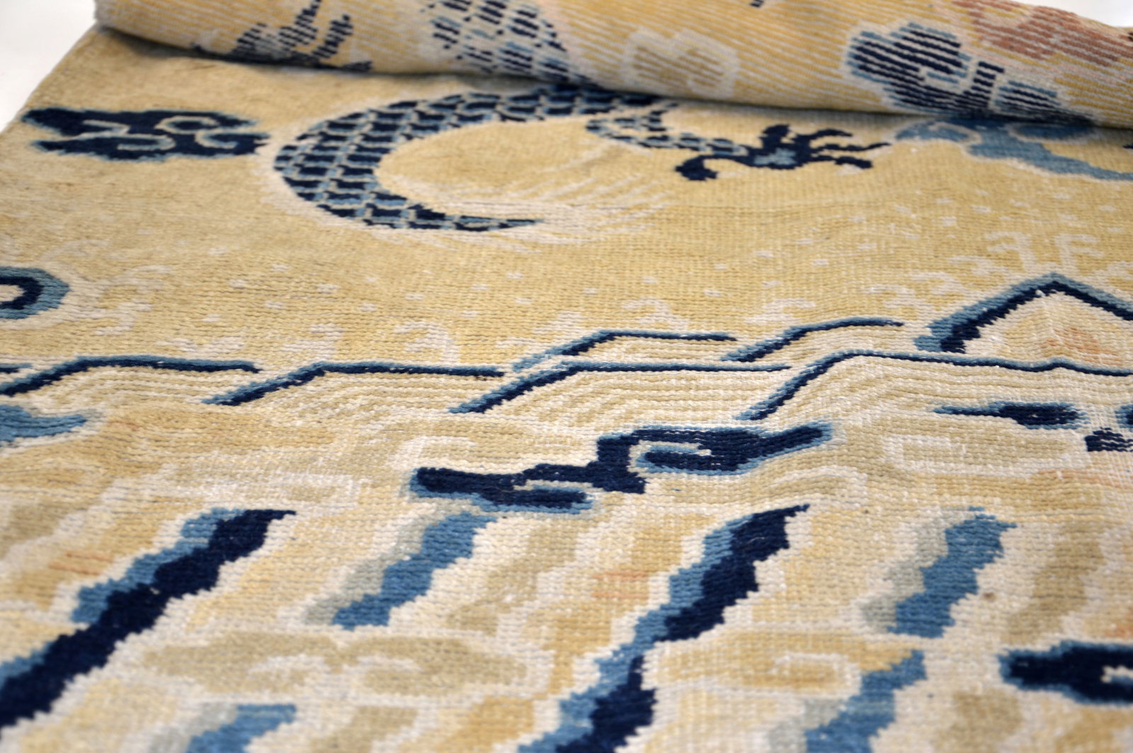 Chinese Imperial 'Dragon' Wool Carpet - 11