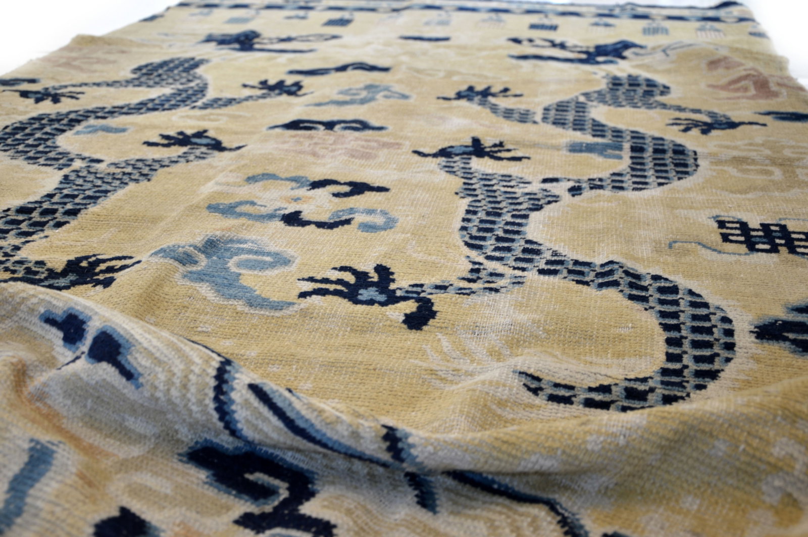 Chinese Imperial 'Dragon' Wool Carpet - 2