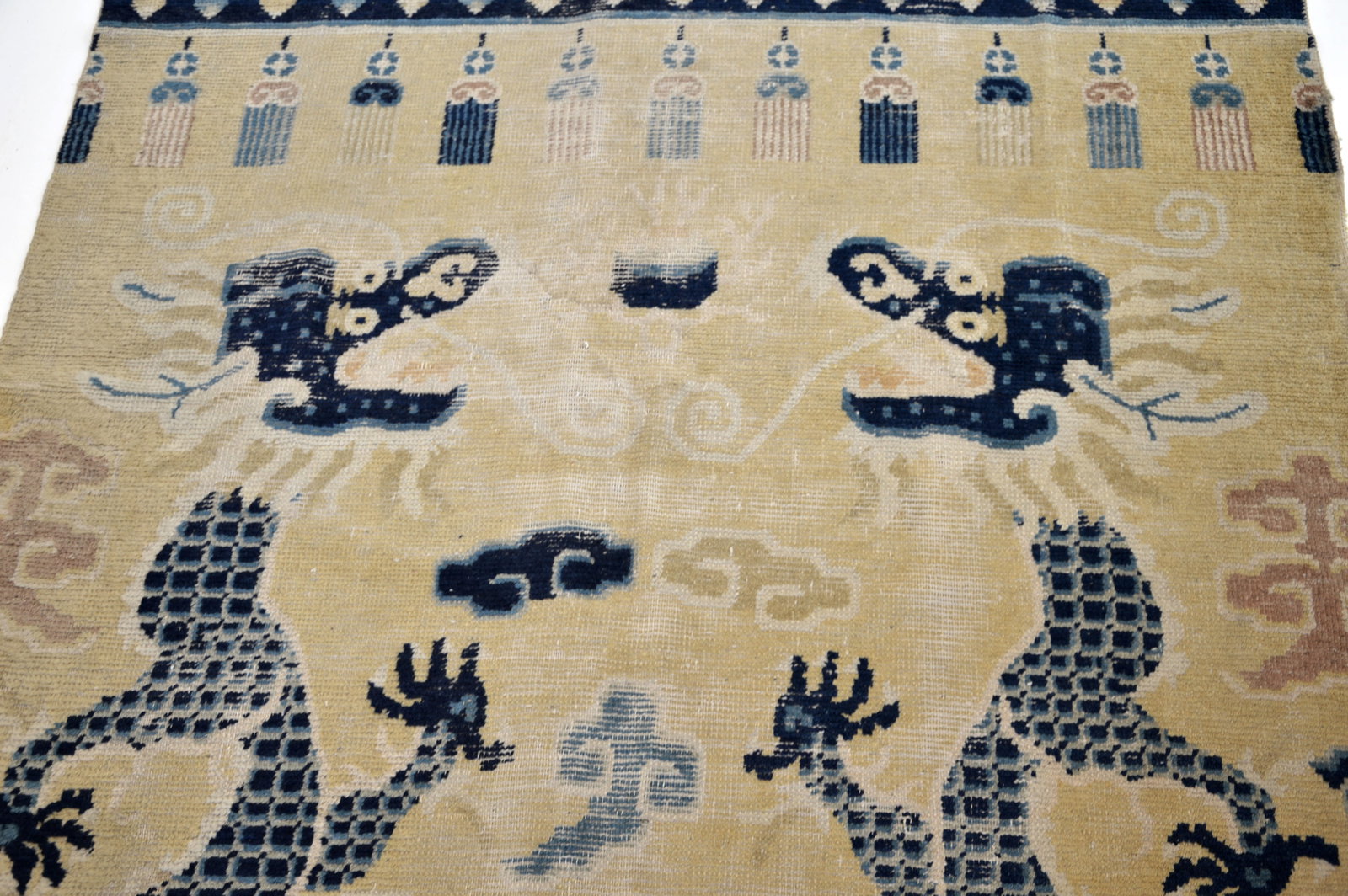 Chinese Imperial 'Dragon' Wool Carpet - 3
