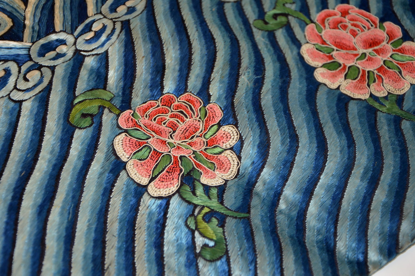 Chinese Embroidered Silk Robe - 9