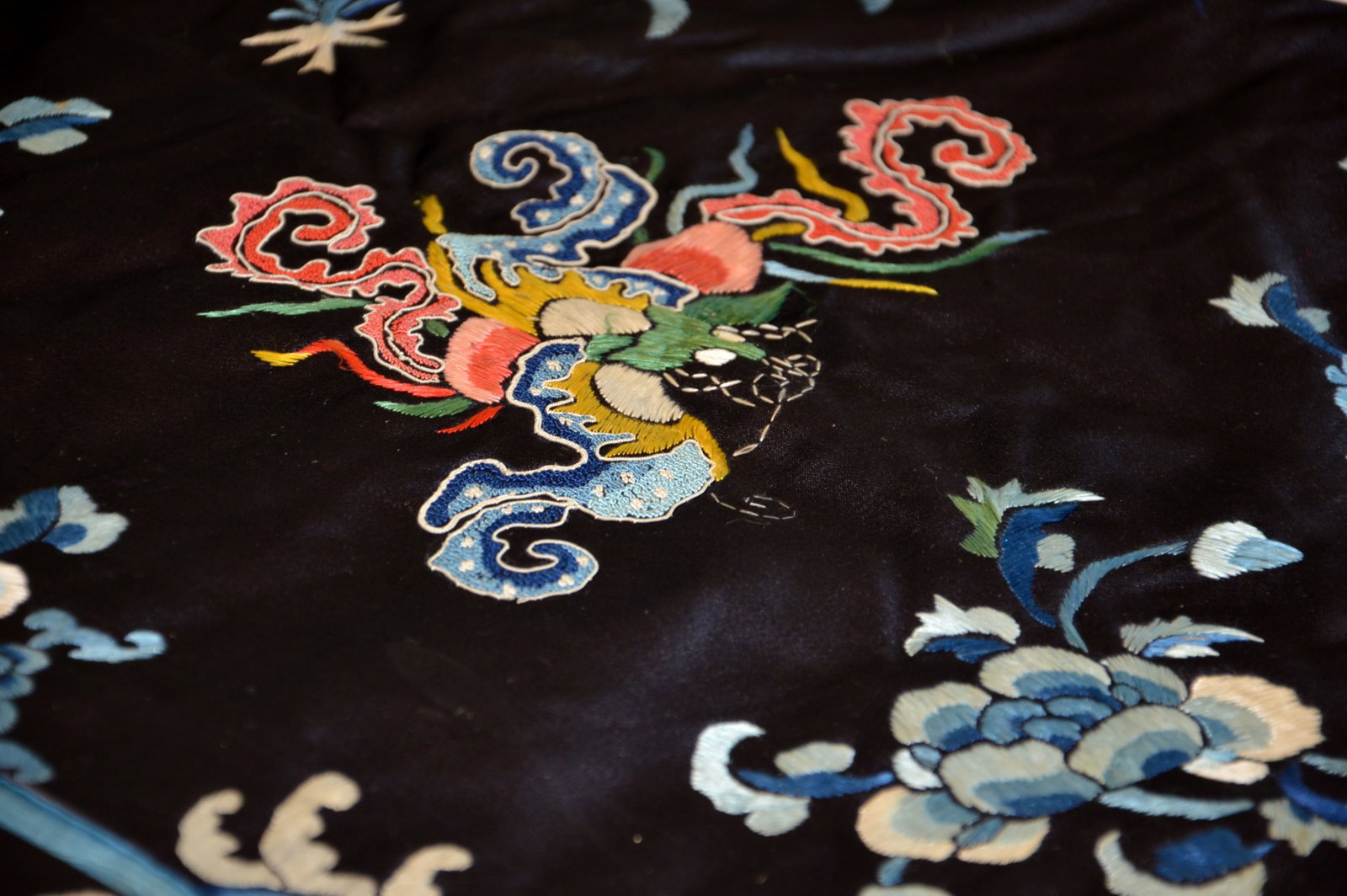 Chinese Embroidered Silk Robe - 10