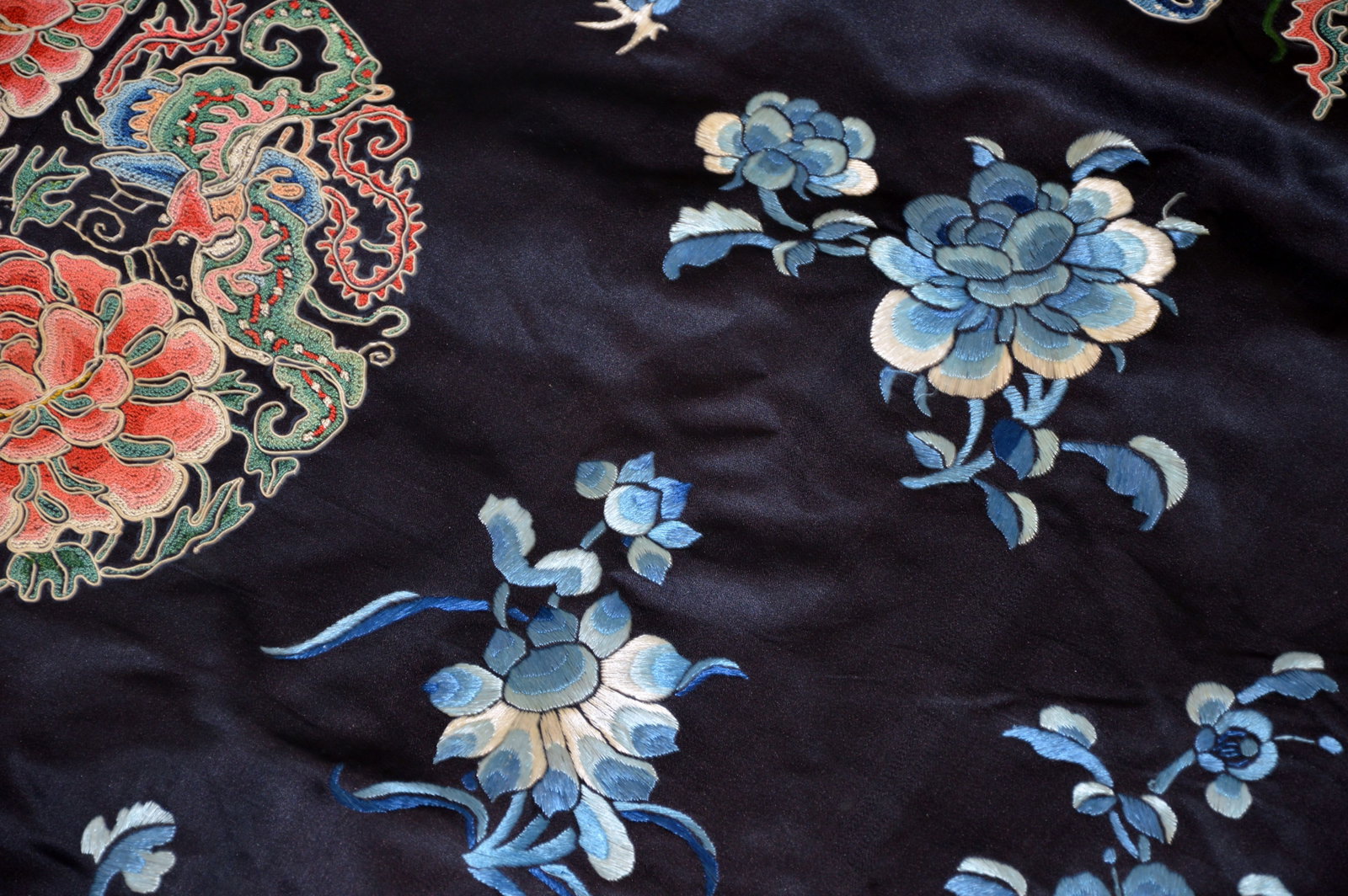 Chinese Embroidered Silk Robe - 12