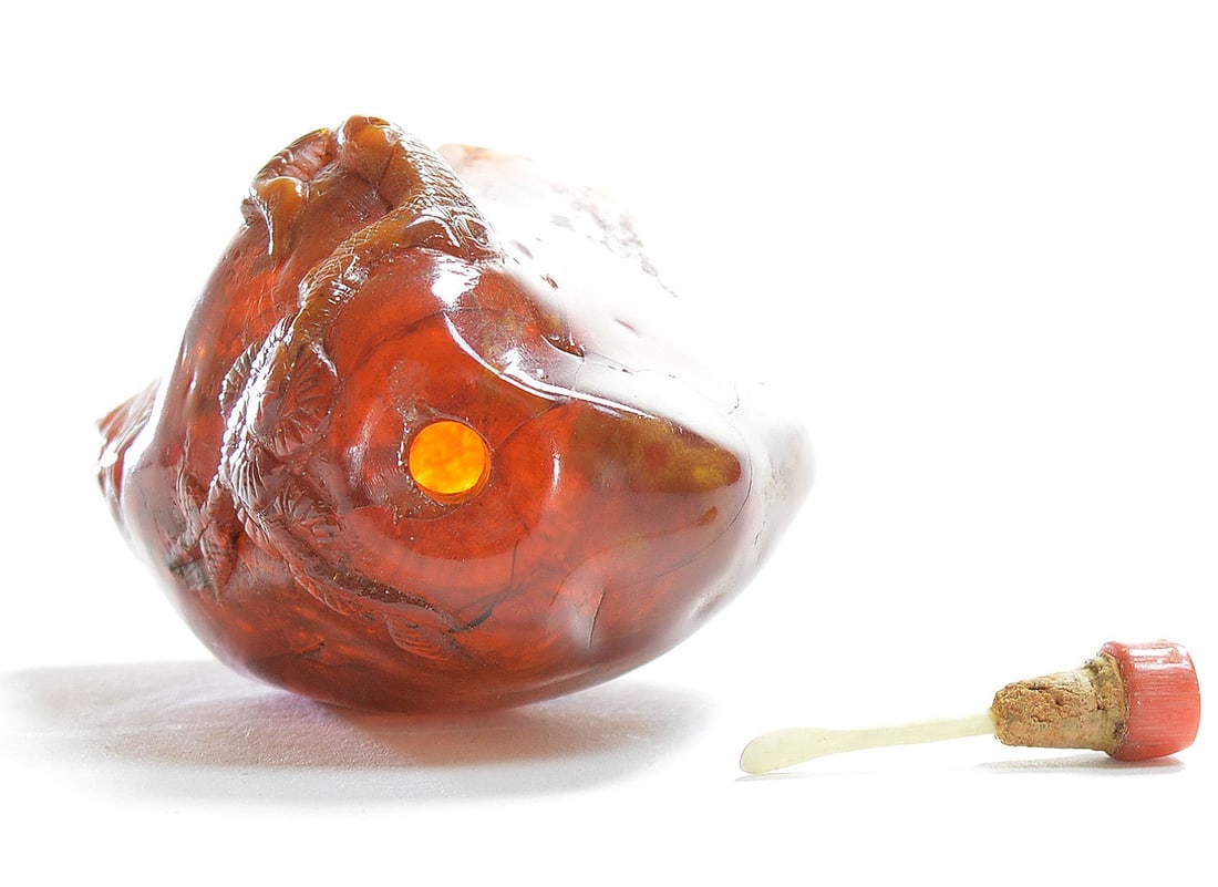 Chinese Amber Snuff Bottle - 4