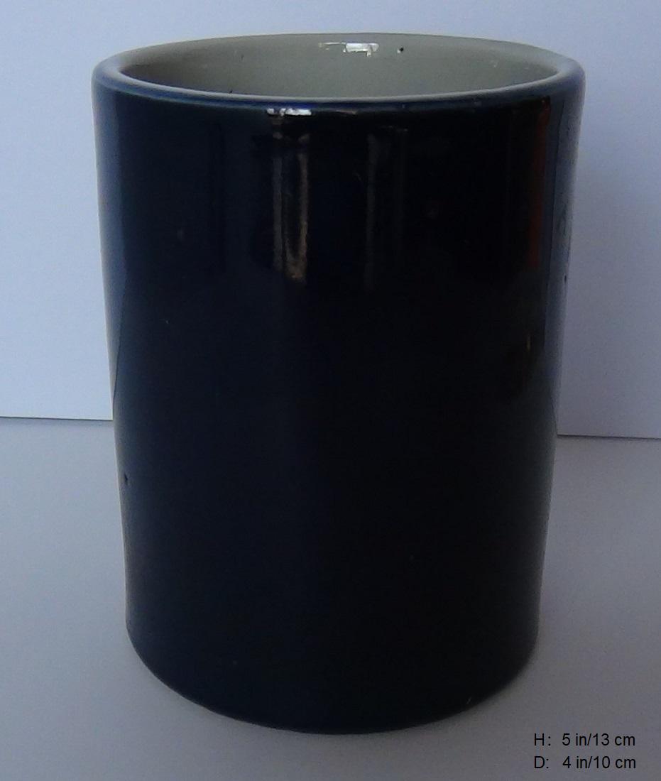 Chinese Purple Gold Glaze Pen Brush Pot: H; 5.1 in/13 cm D: 4 in/10 cm